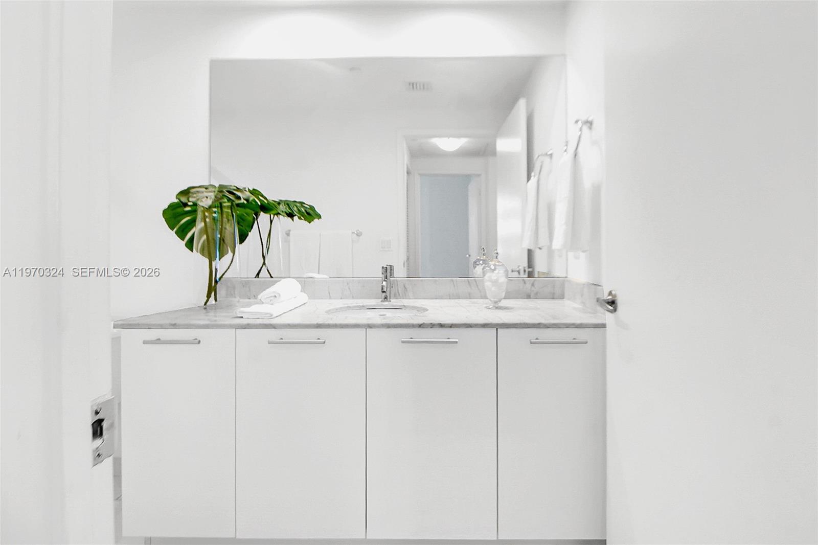 THE PLAZA 901 BRICKELL CO - Residential