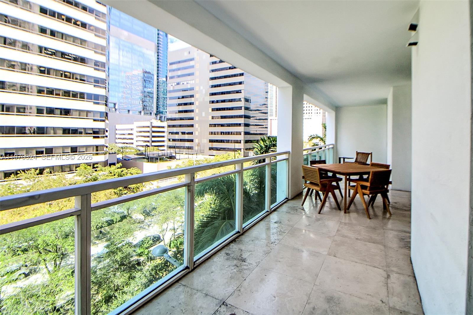 THE PLAZA 901 BRICKELL CO - Residential