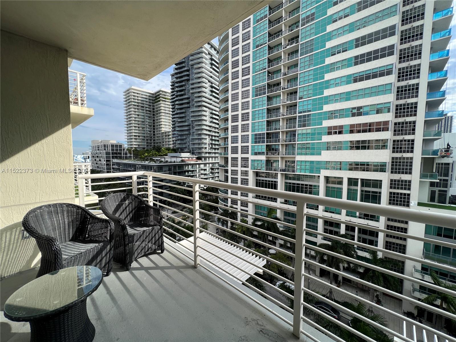 MIDBLOCK MIAMI CONDO - Residential Lease