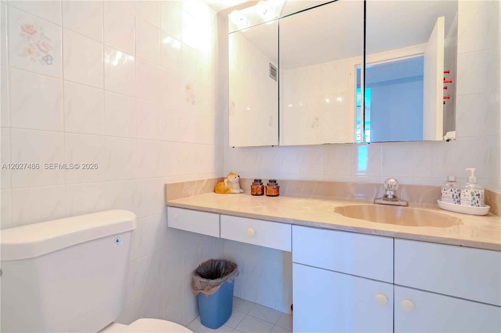 MIRASOL OCEAN TOWERS COND - Residential