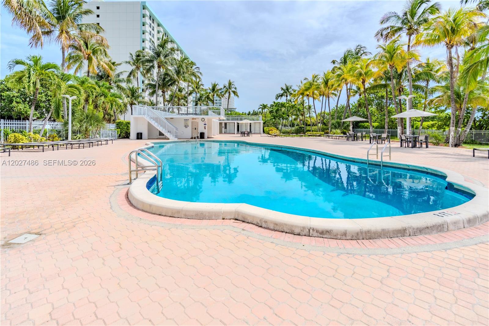 MIRASOL OCEAN TOWERS COND - Residential