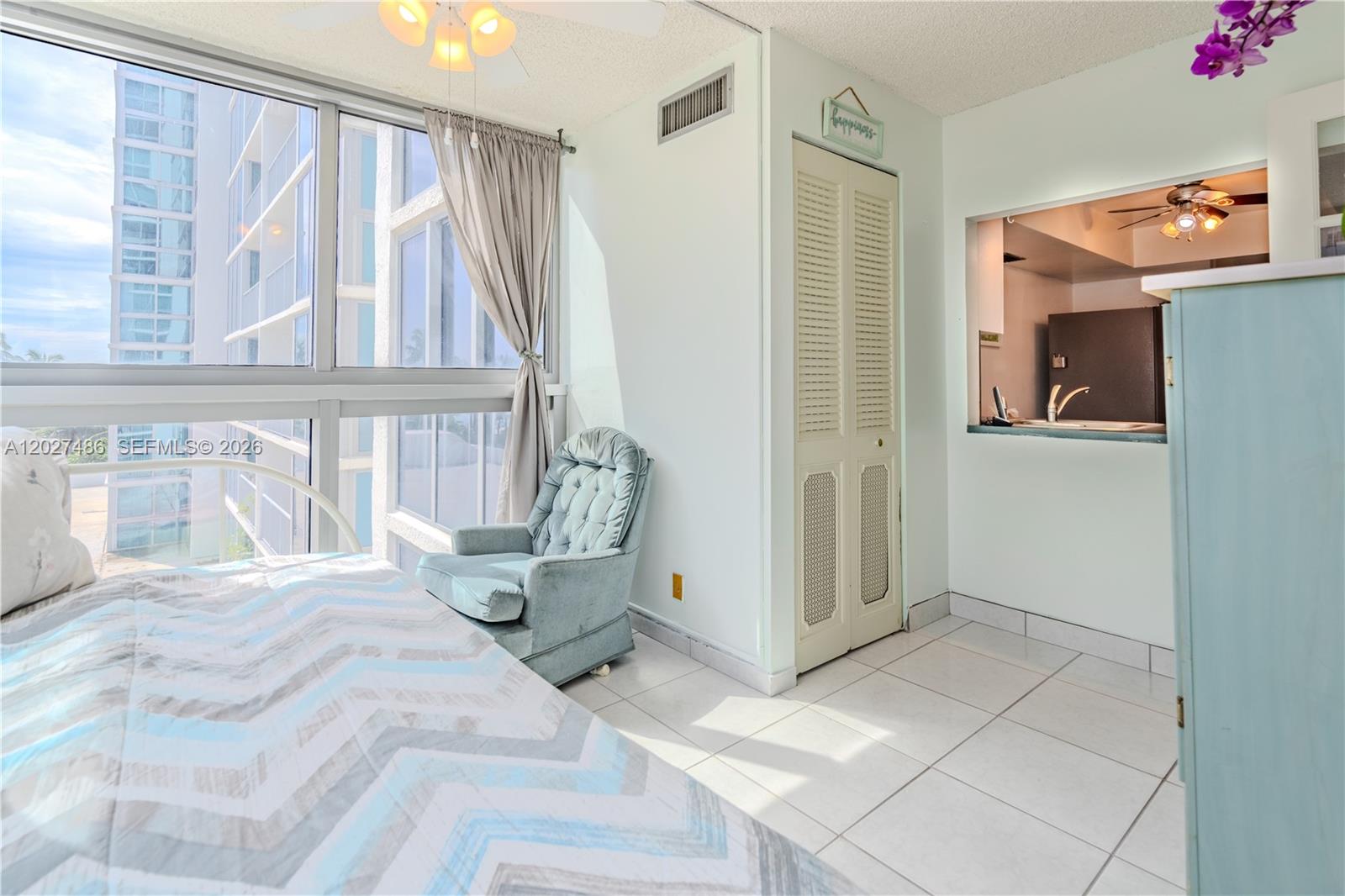 MIRASOL OCEAN TOWERS COND - Residential