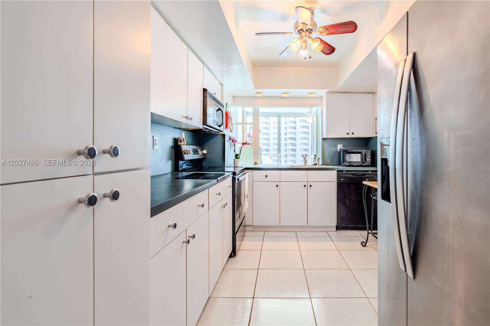 MIRASOL OCEAN TOWERS COND - Residential