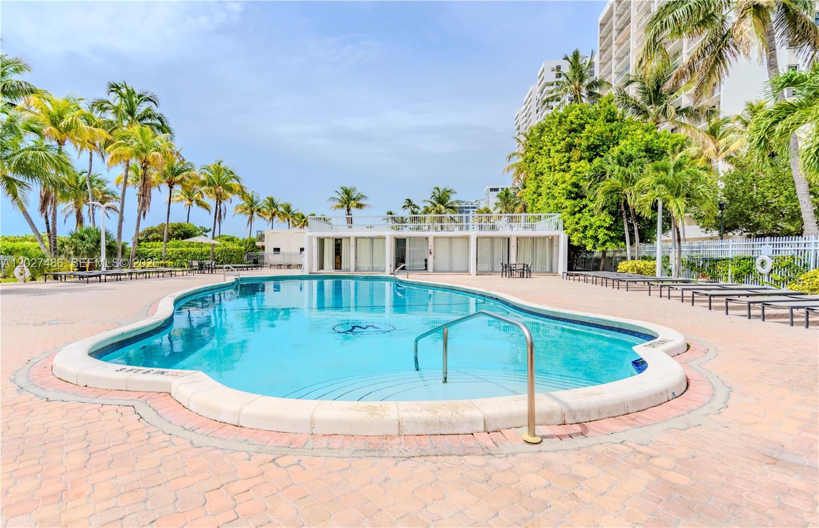 MIRASOL OCEAN TOWERS COND - Residential