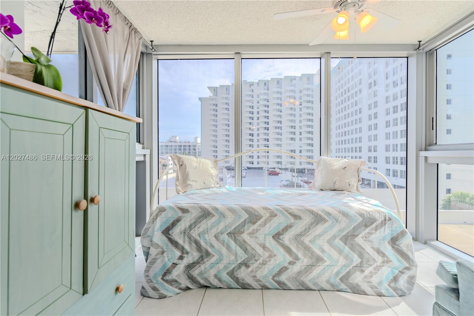 MIRASOL OCEAN TOWERS COND - Residential