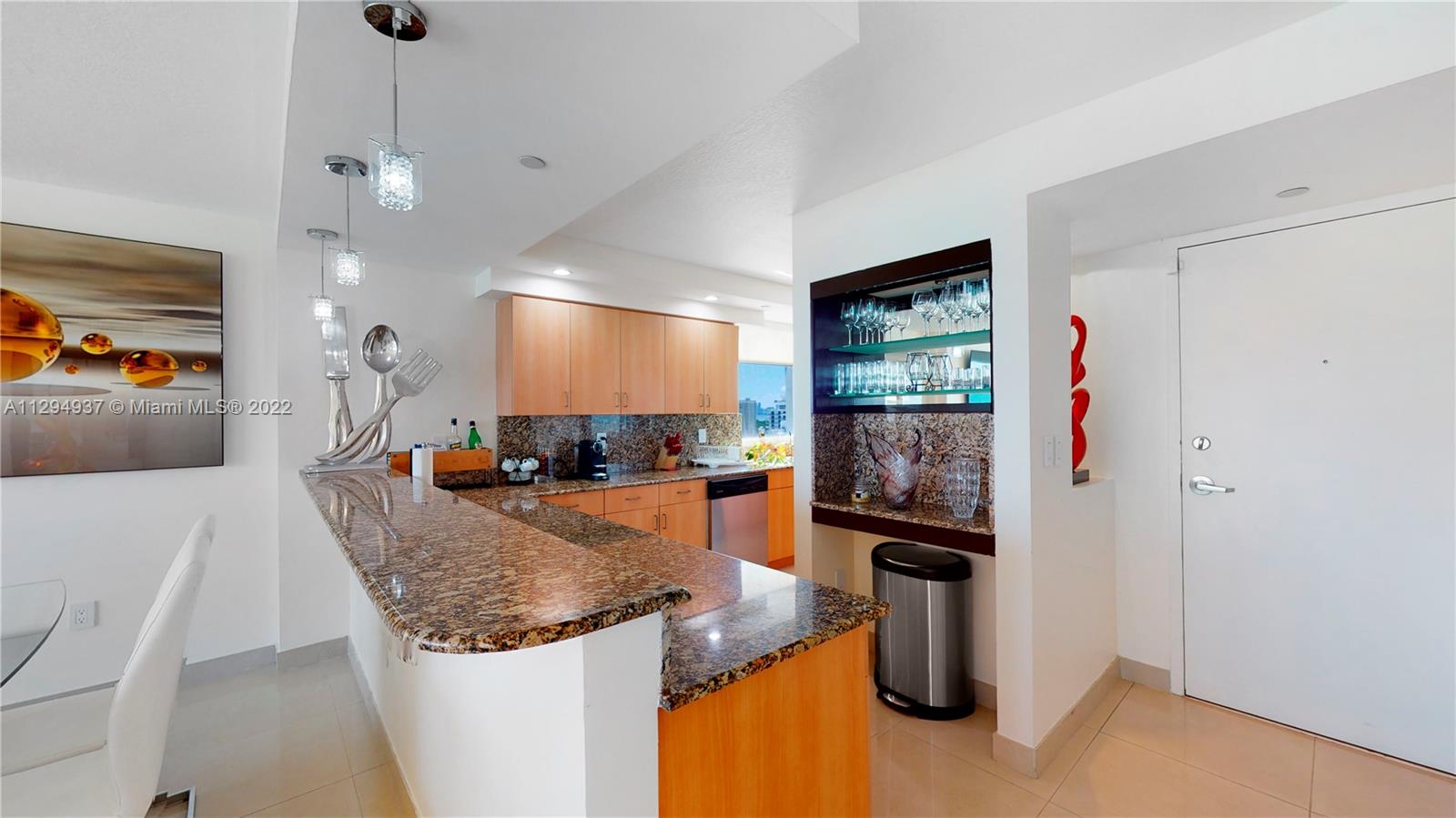THE COLLINS CONDO - Residential Lease