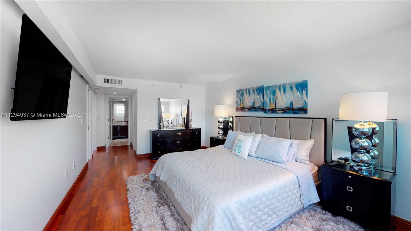 THE COLLINS CONDO - Residential Lease