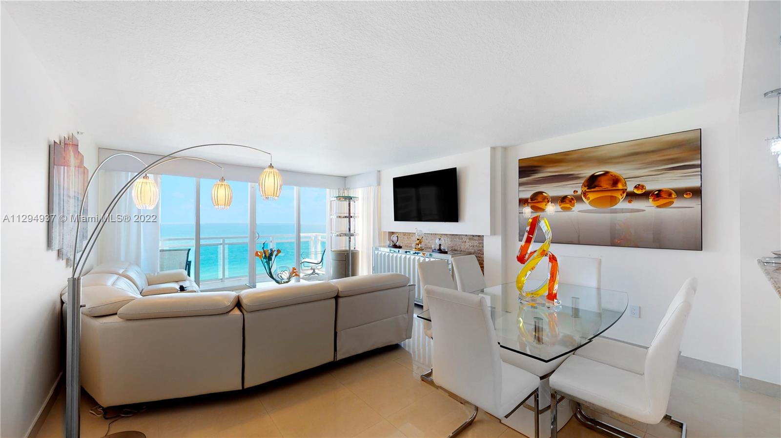 THE COLLINS CONDO - Residential Lease