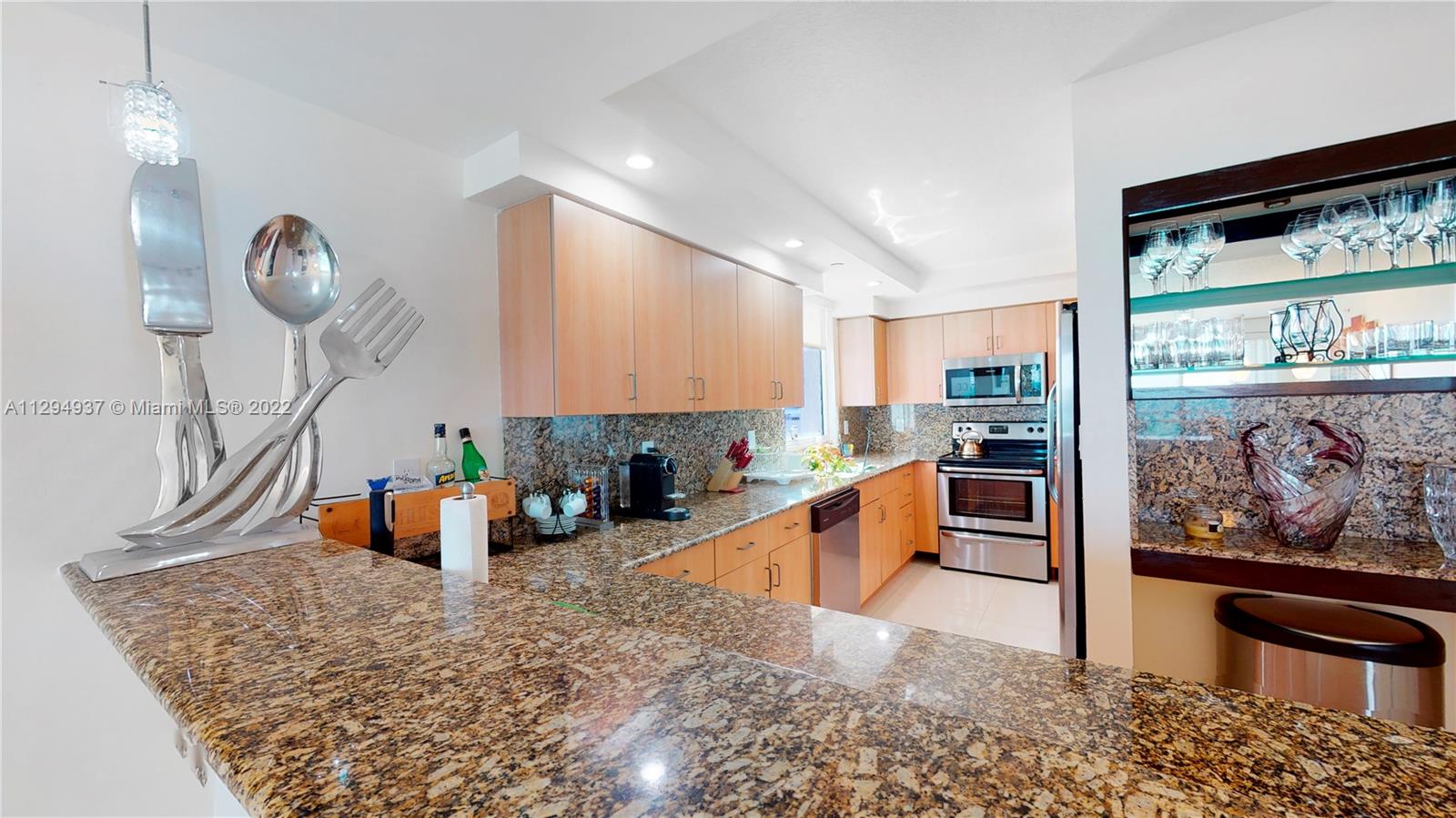THE COLLINS CONDO - Residential Lease