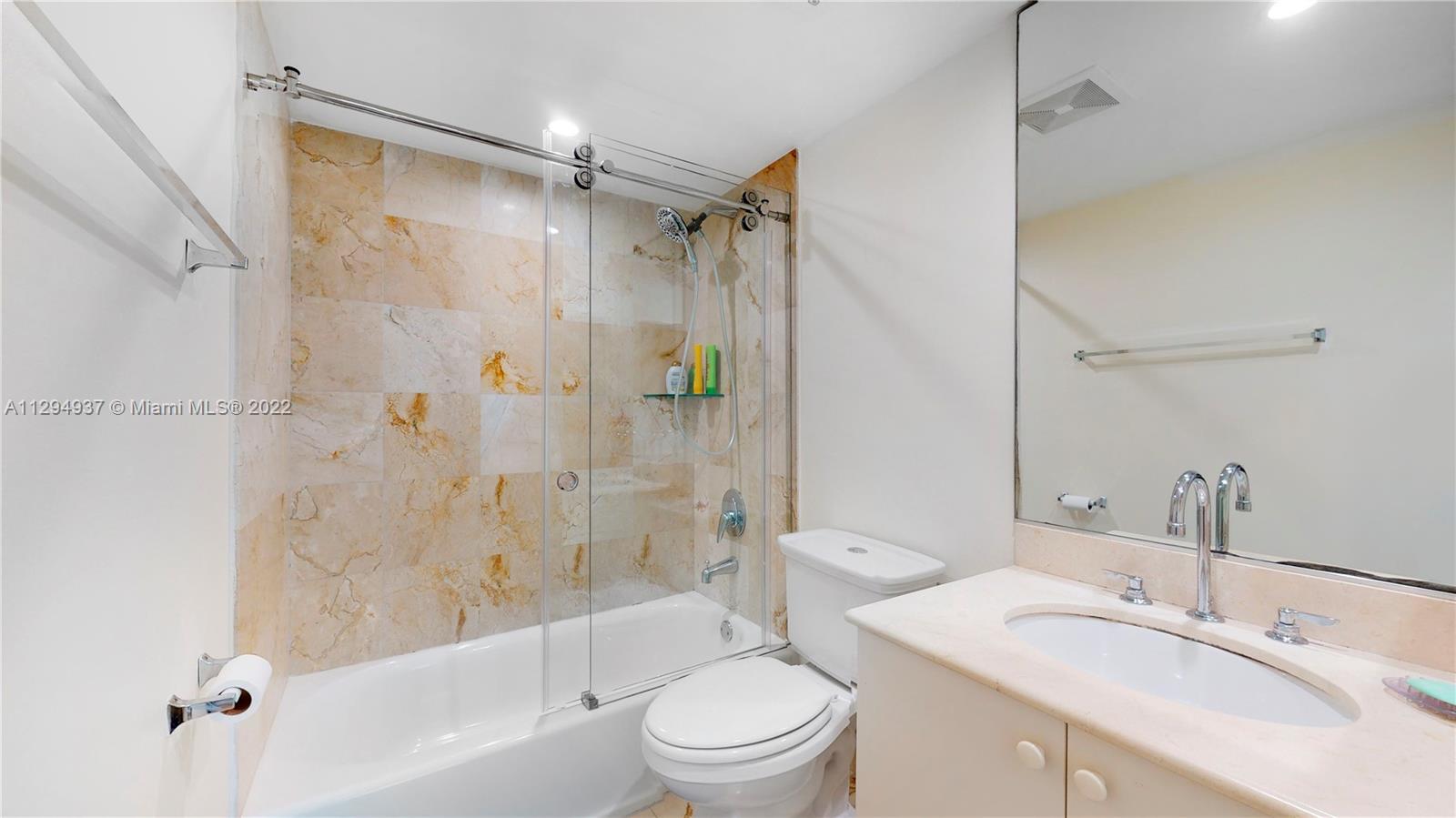 THE COLLINS CONDO - Residential Lease