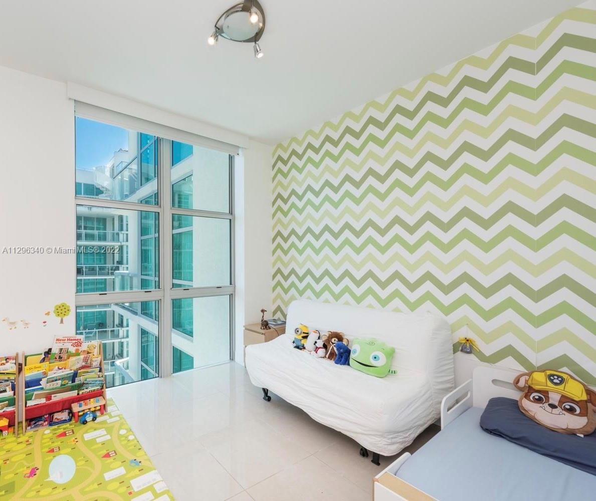 THE ATRIUM AT AVENTURA CO - Residential Lease