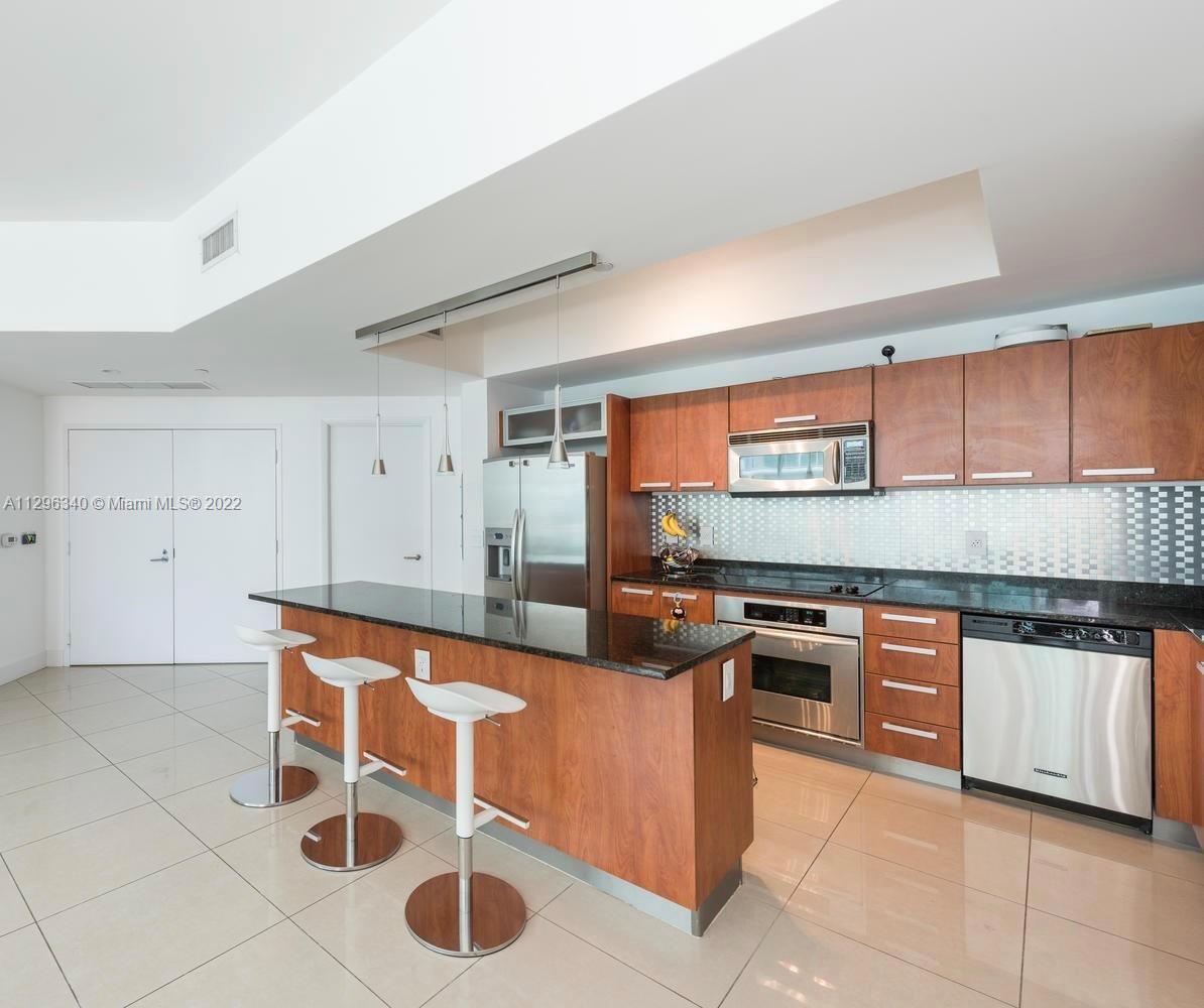 THE ATRIUM AT AVENTURA CO - Residential Lease