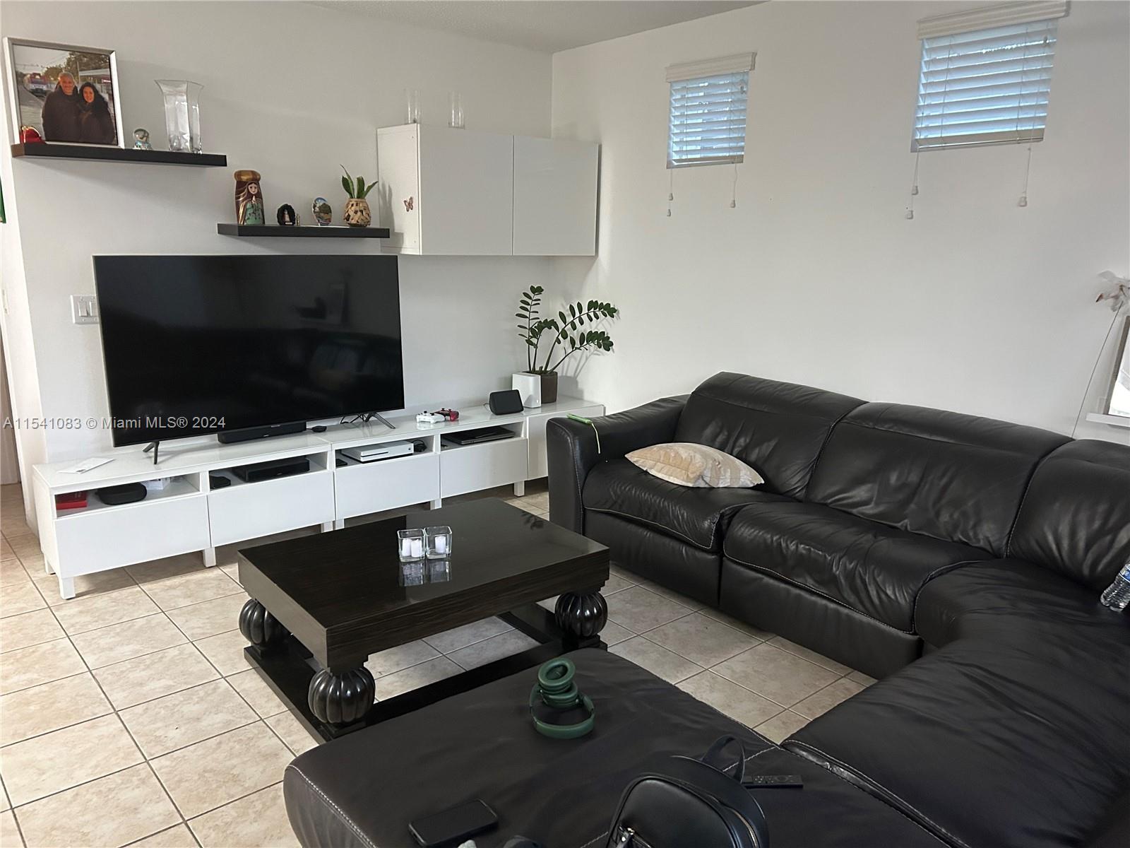 RIVIERA ISLES IV - Residential