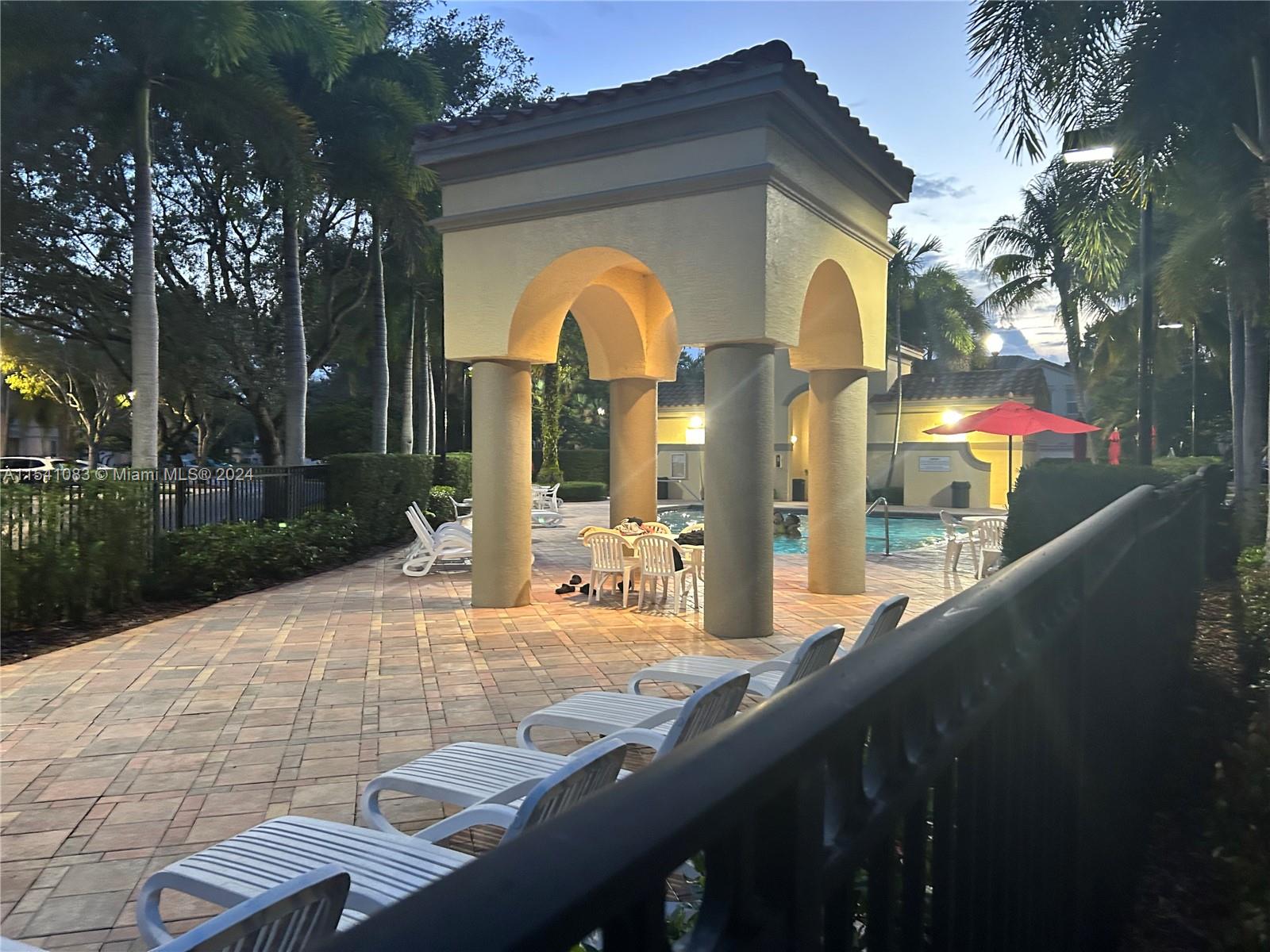 RIVIERA ISLES IV - Residential