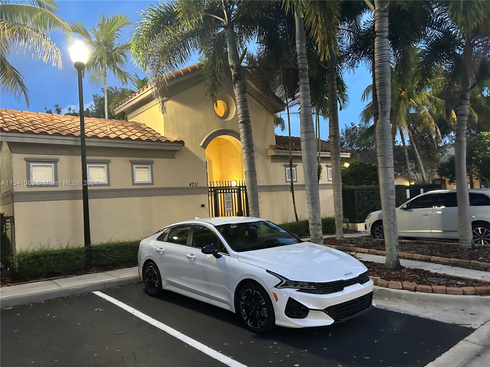 RIVIERA ISLES IV - Residential