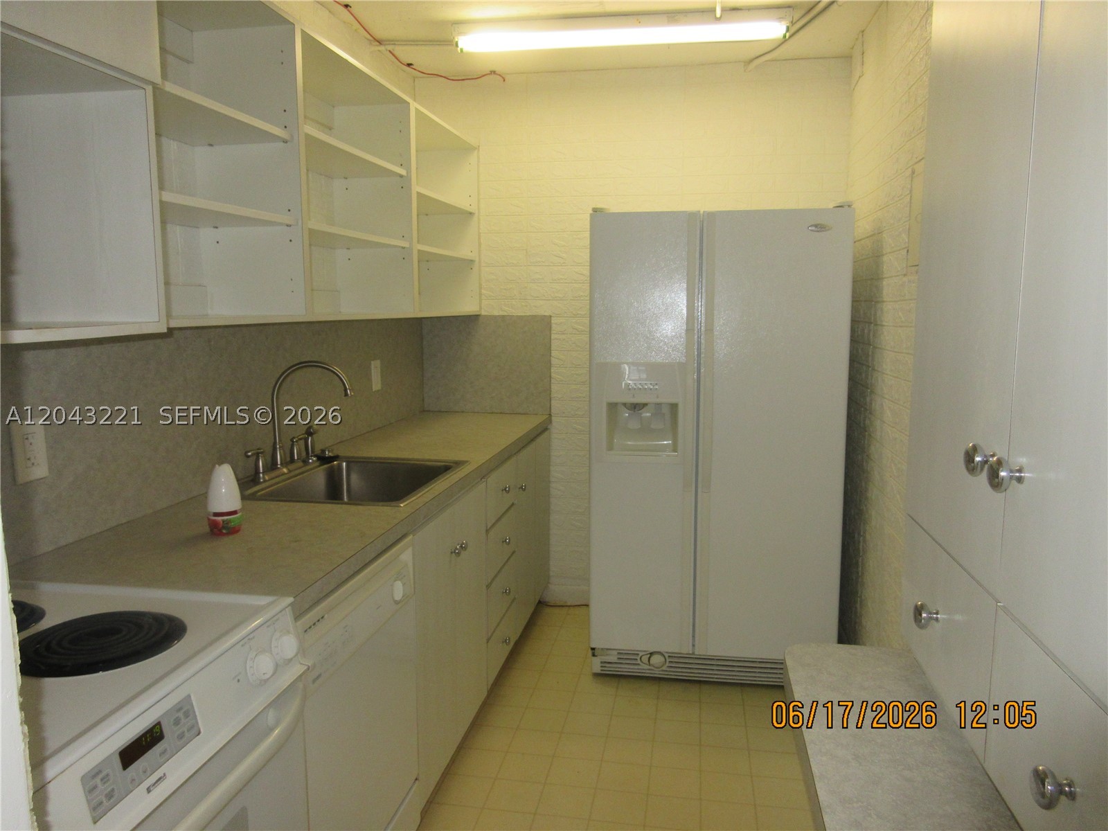 DIXIE GARDENS CONDO - Residential