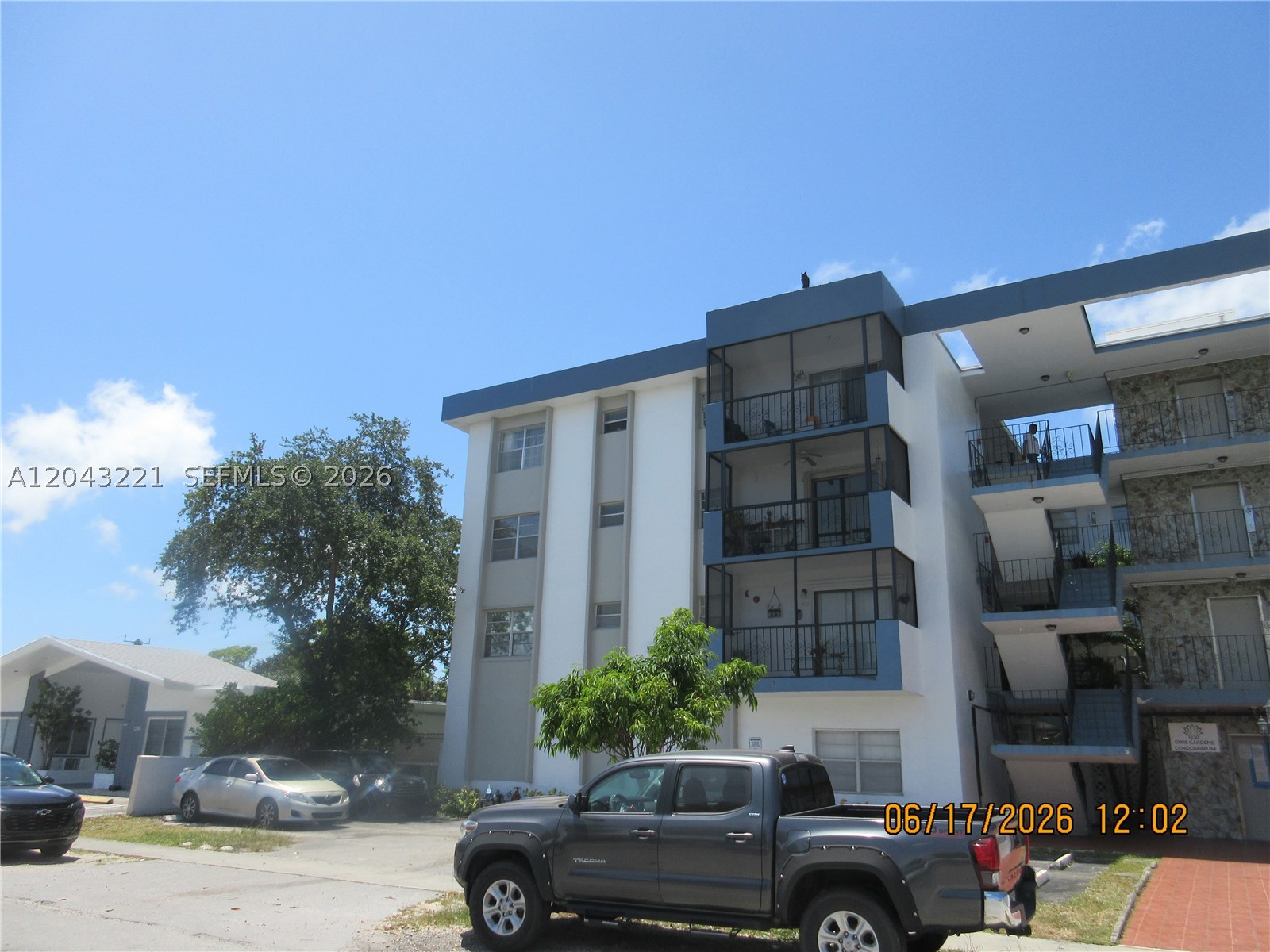 DIXIE GARDENS CONDO - Residential