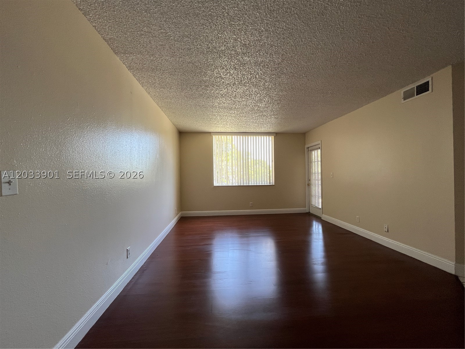 WINDWARD LAKES CONDO - Residential Lease