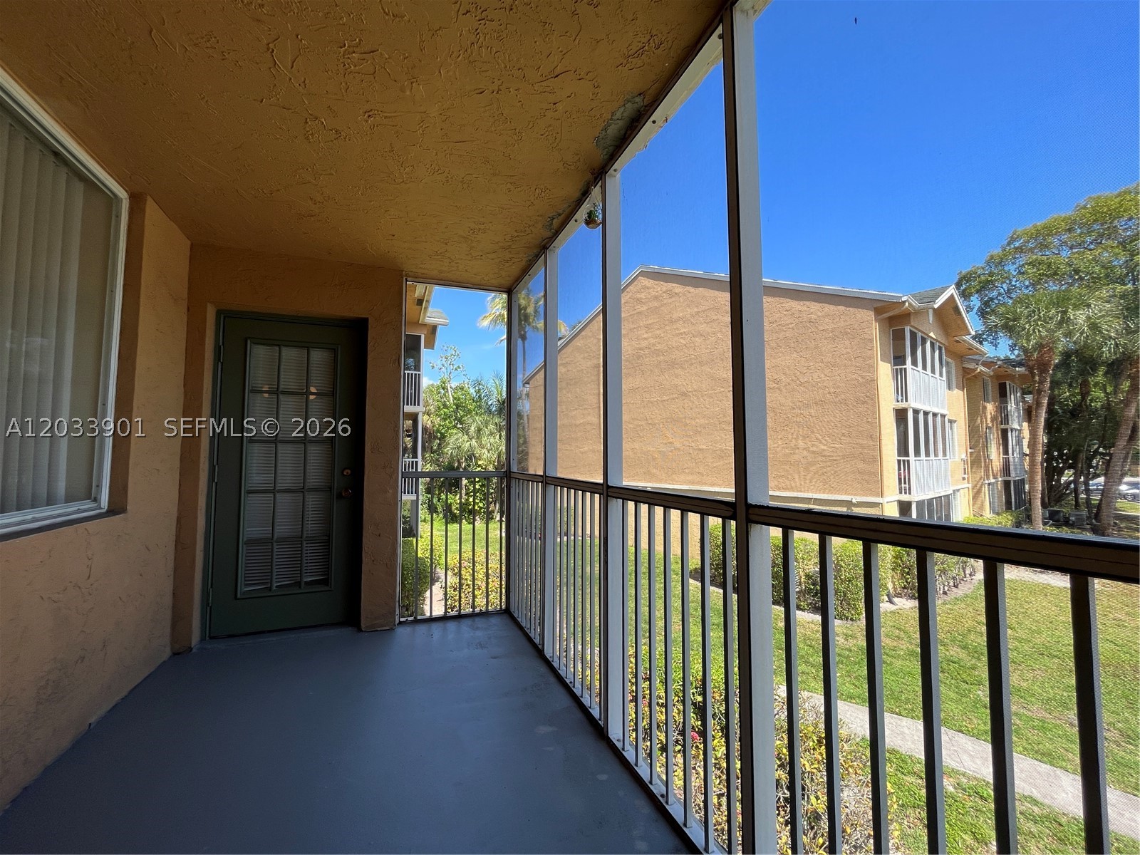 WINDWARD LAKES CONDO - Residential Lease