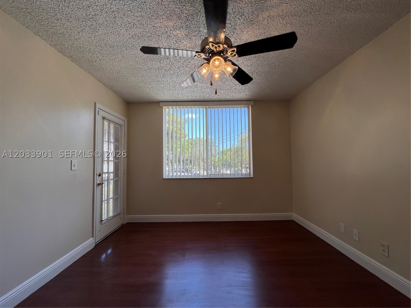 WINDWARD LAKES CONDO - Residential Lease