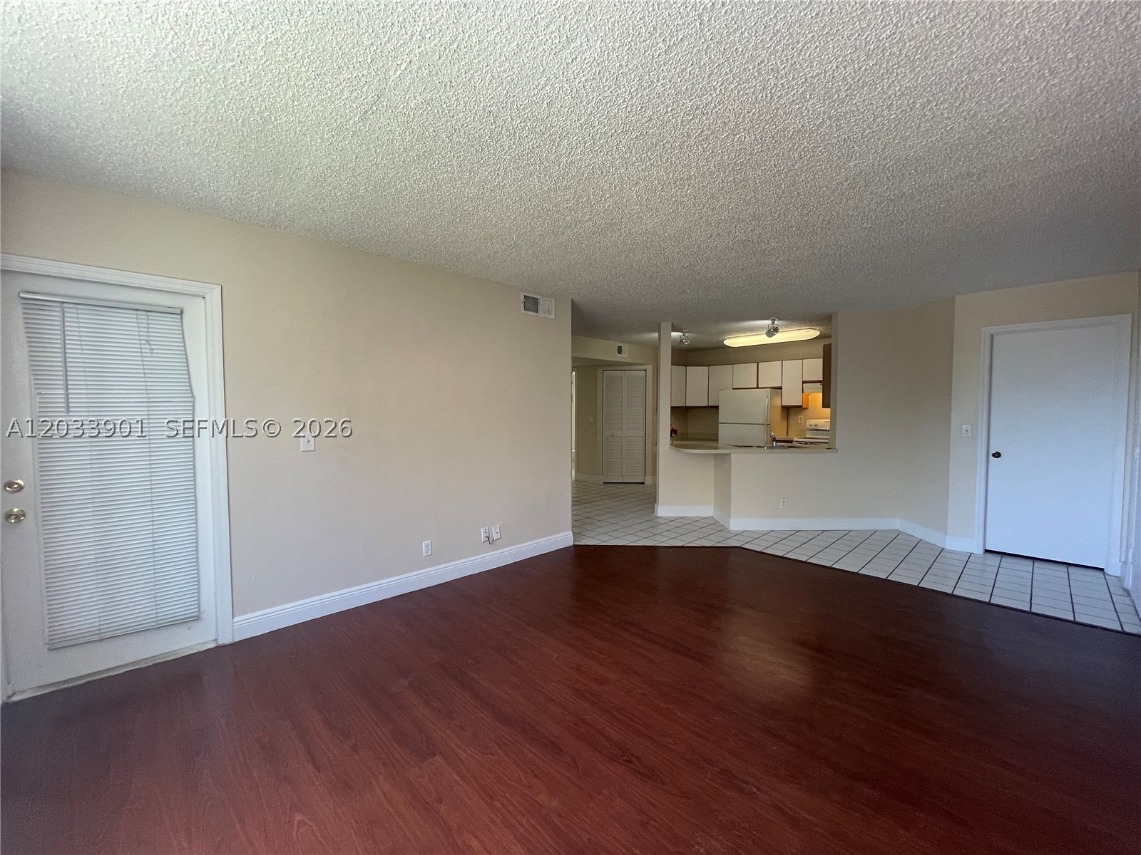 WINDWARD LAKES CONDO - Residential Lease