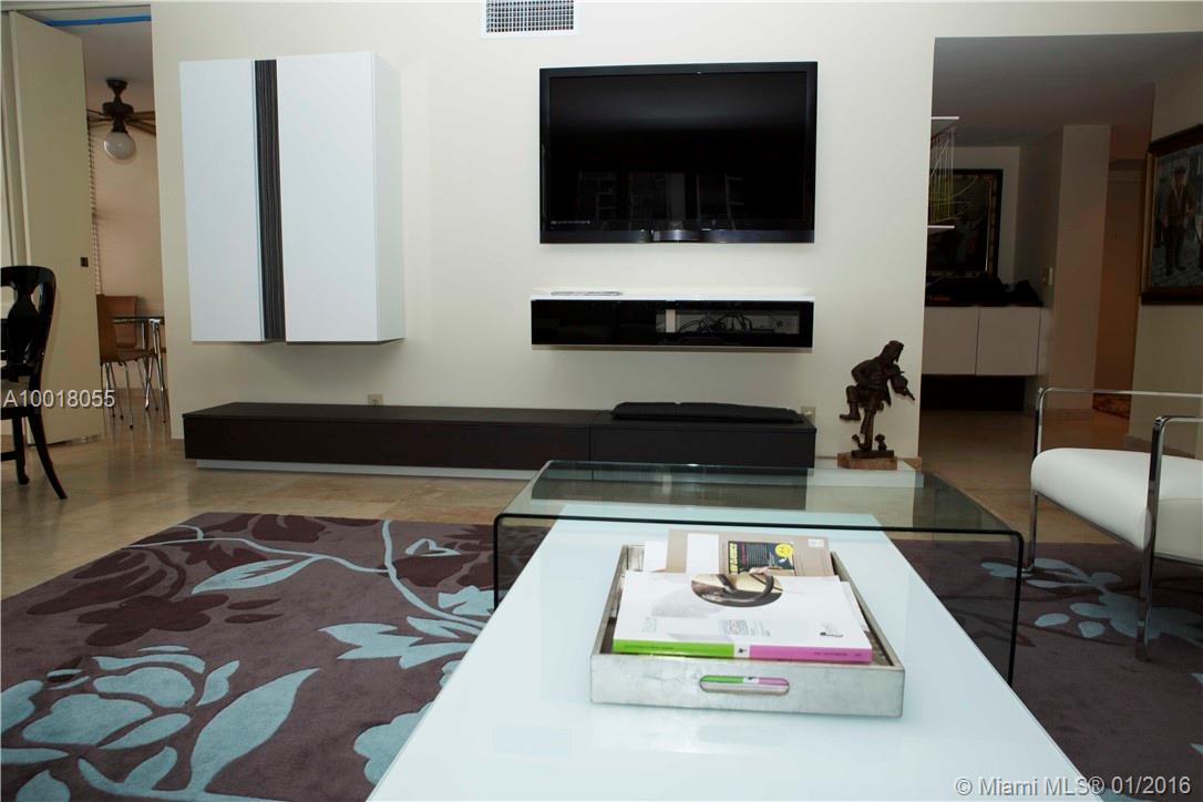BRICKELL PLACE PHASE II - Residential Lease
