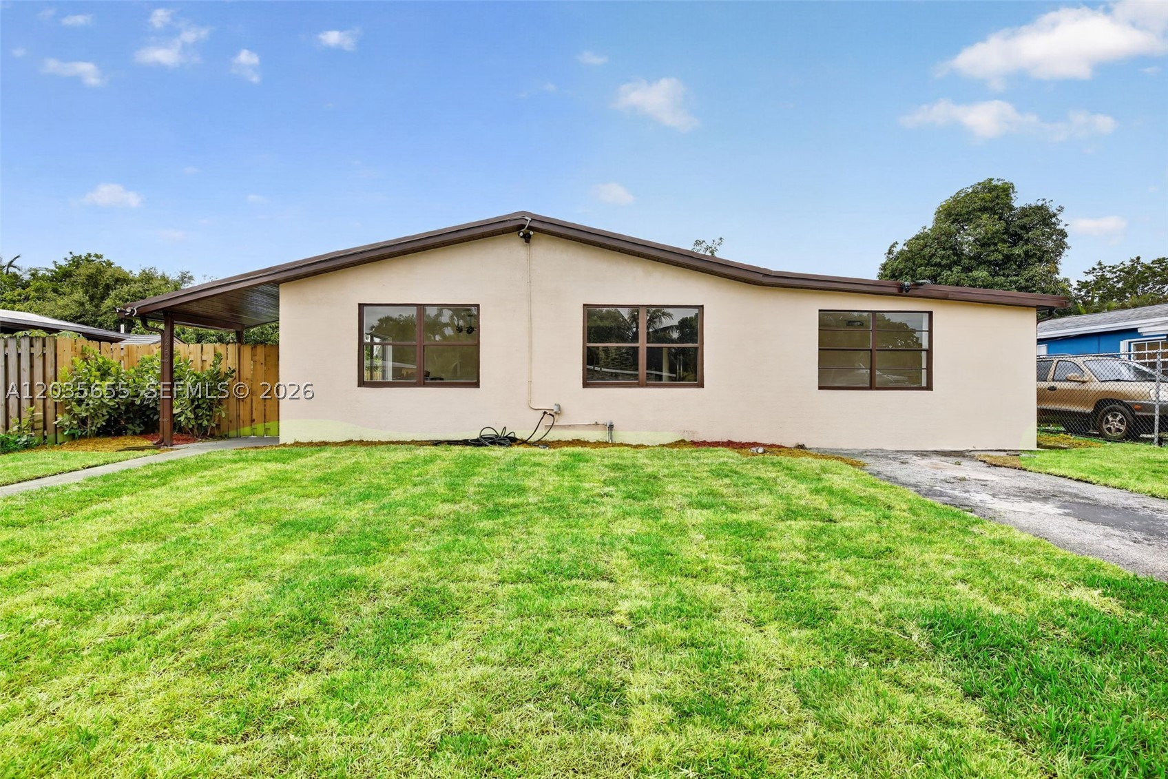 SUNRISE GOLF VILLAGE SEC - Residential