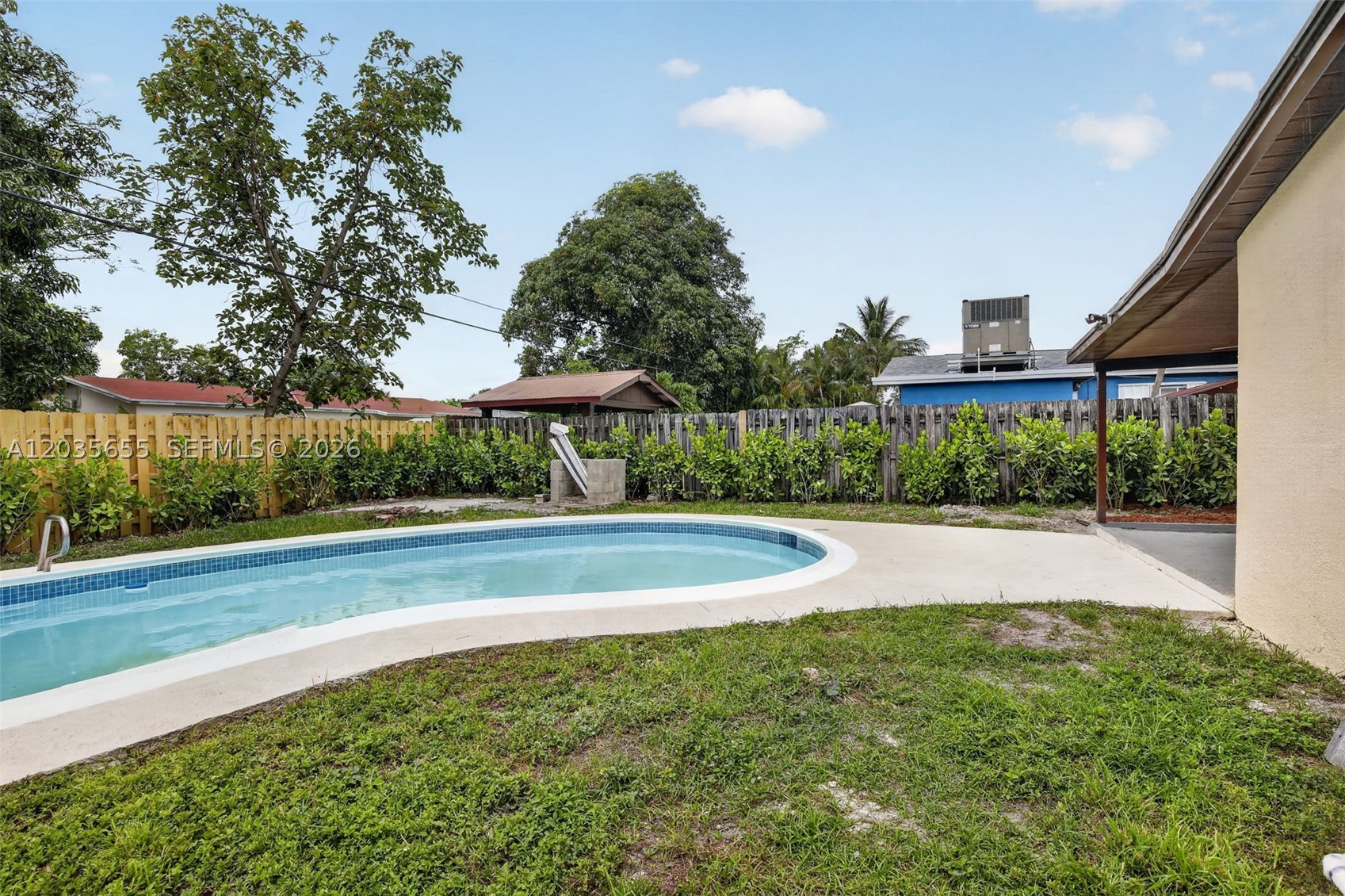 SUNRISE GOLF VILLAGE SEC - Residential