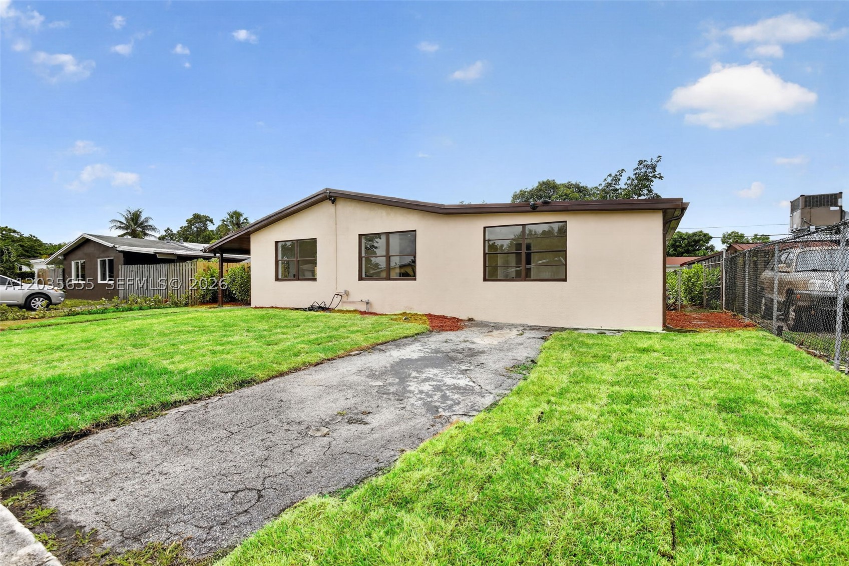 SUNRISE GOLF VILLAGE SEC - Residential