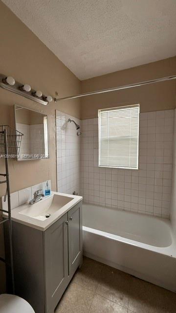 LINCOLN PARK CORR PLAT - Residential Lease