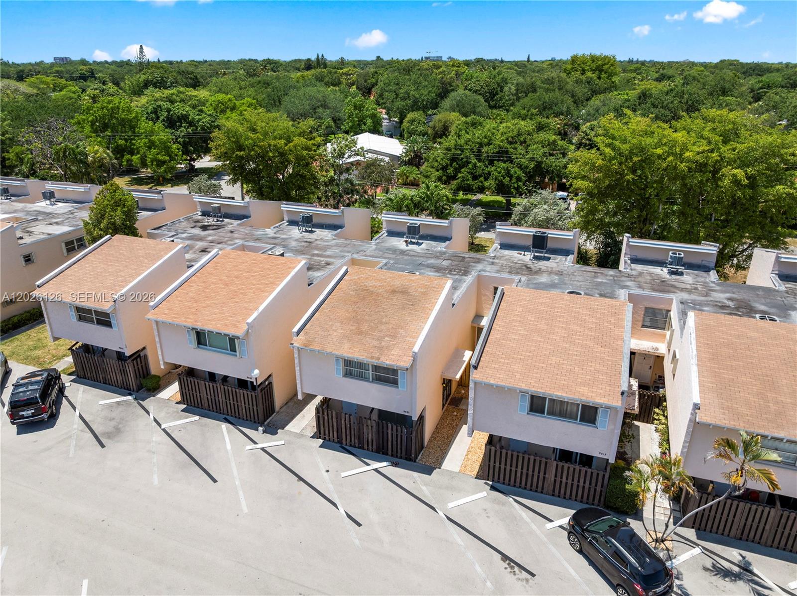 SHORES VILLAS CONDO BLDG - Residential