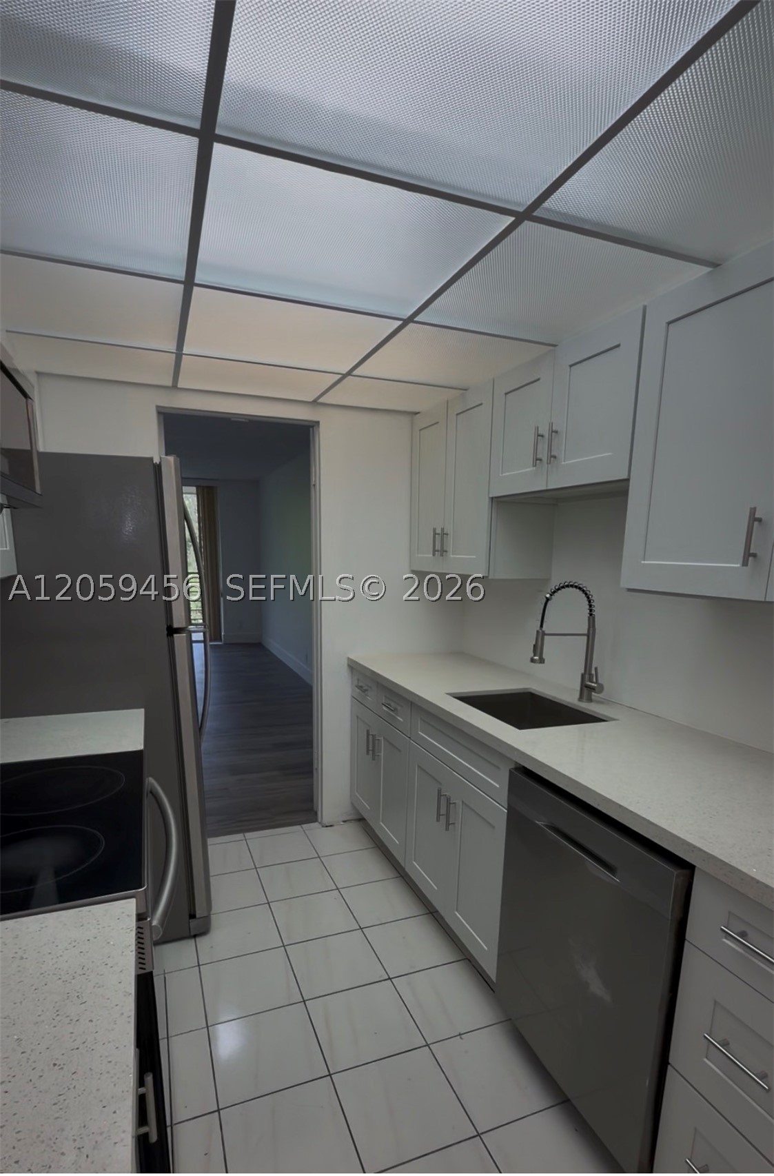 CYPRESS CHASE CONDO NO 5 - Residential