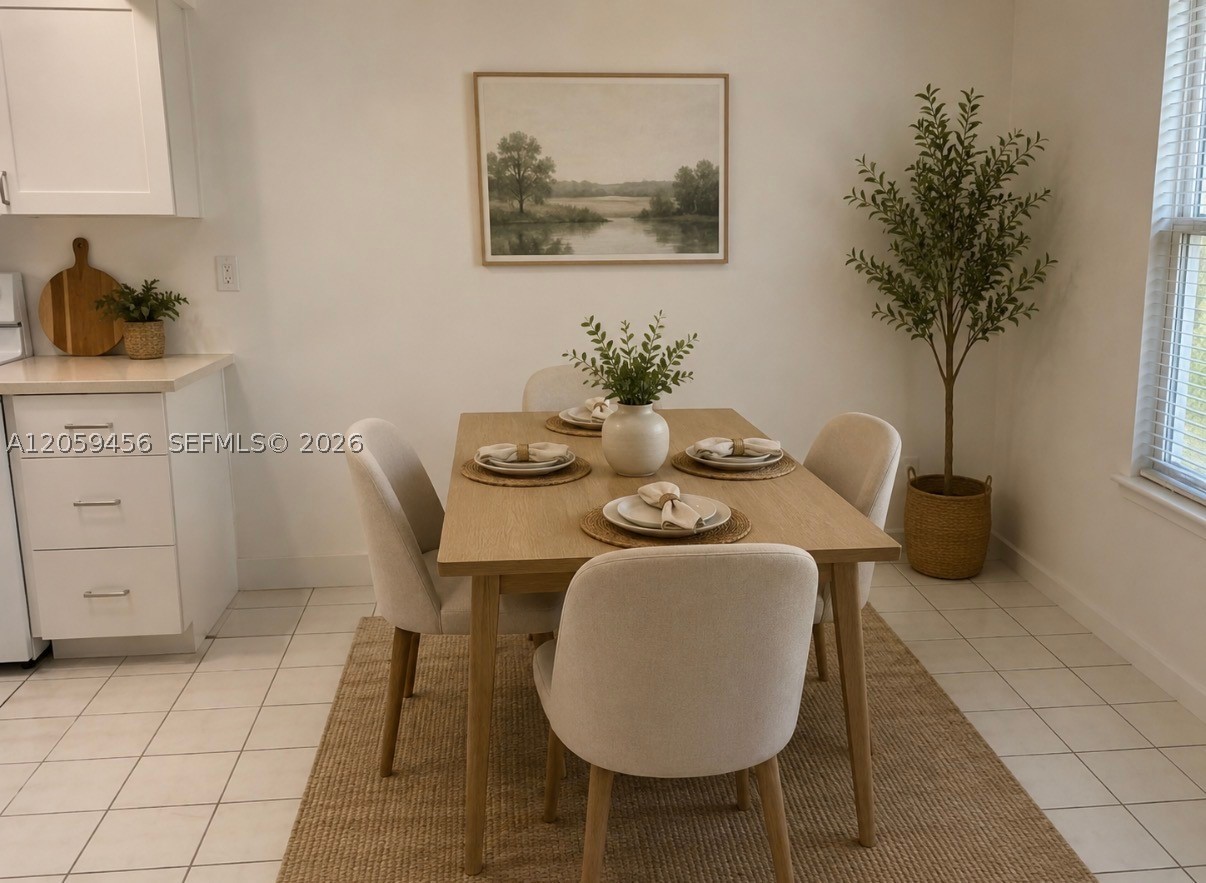 CYPRESS CHASE CONDO NO 5 - Residential