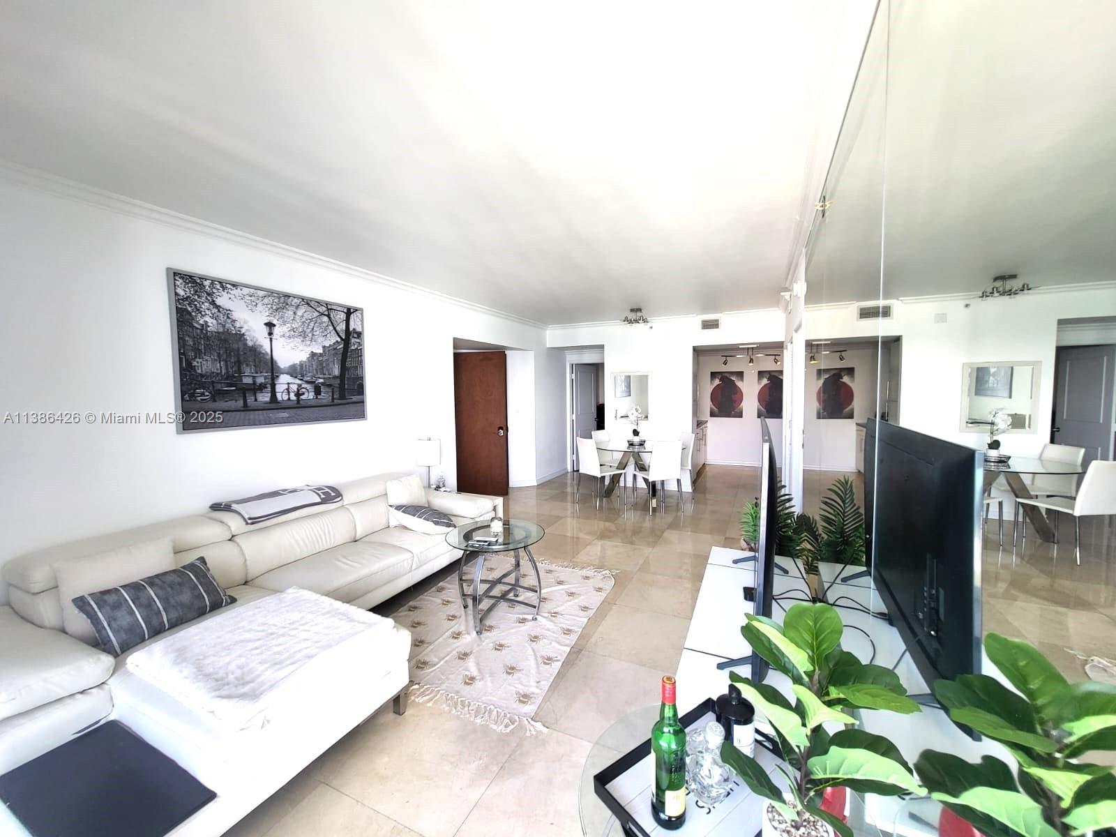 AKOYA CONDO - Residential