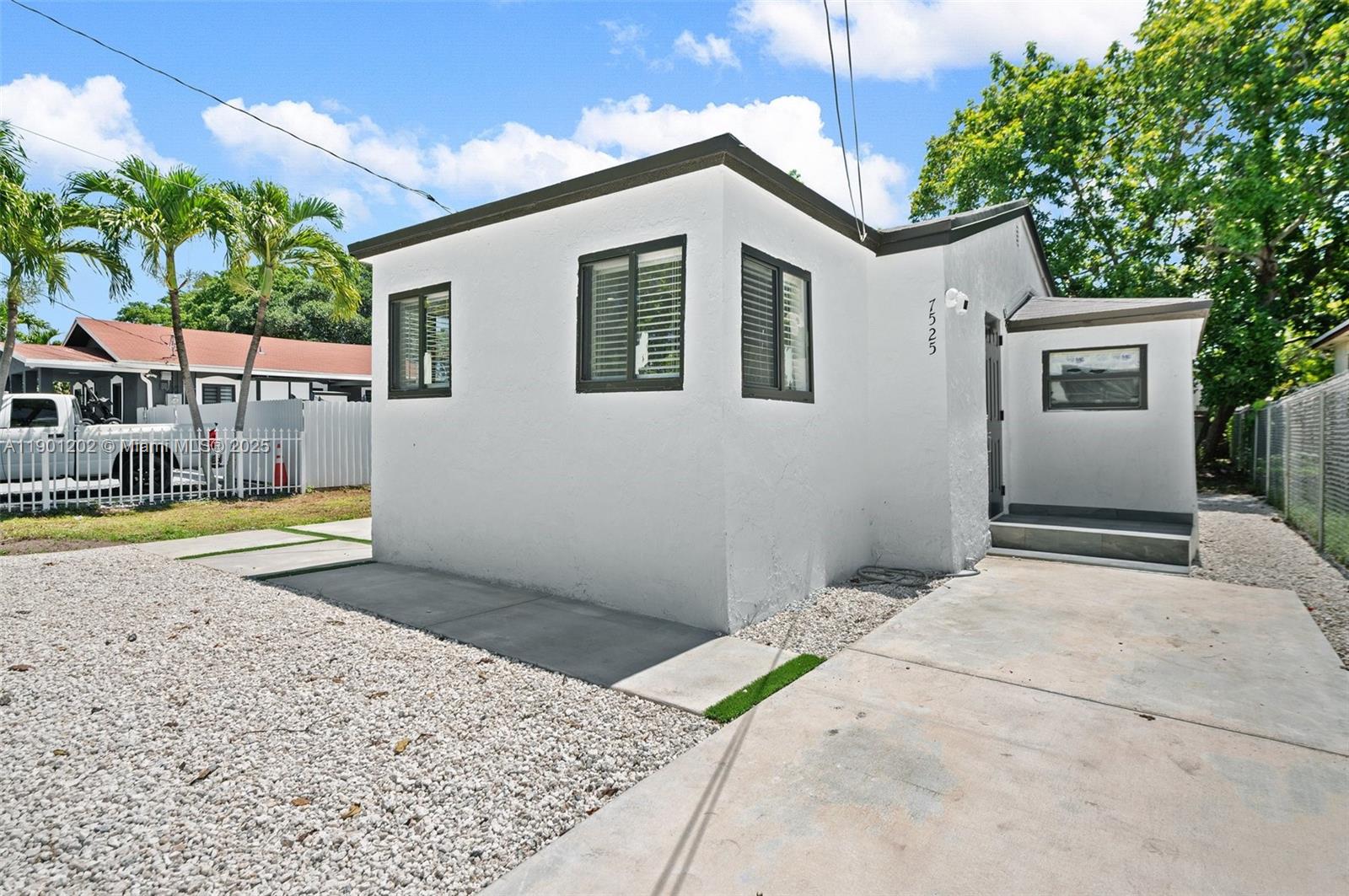 OAKLAND PARK - Residential