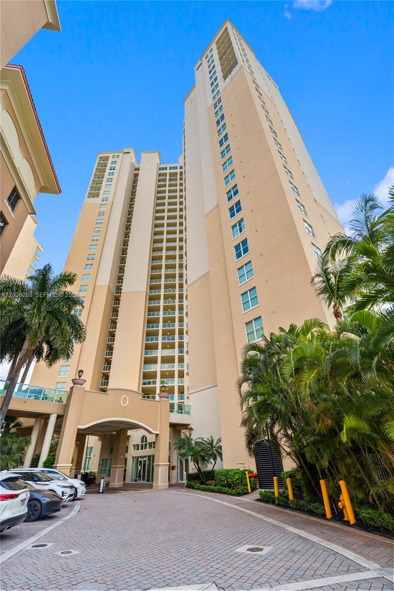 AVENTURA MARINA CONDO NUM - Residential