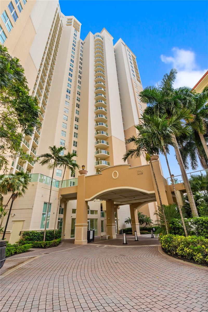 AVENTURA MARINA CONDO NUM - Residential
