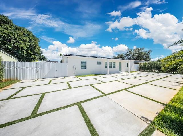 GOLDEN HIGHLANDS EST - Residential