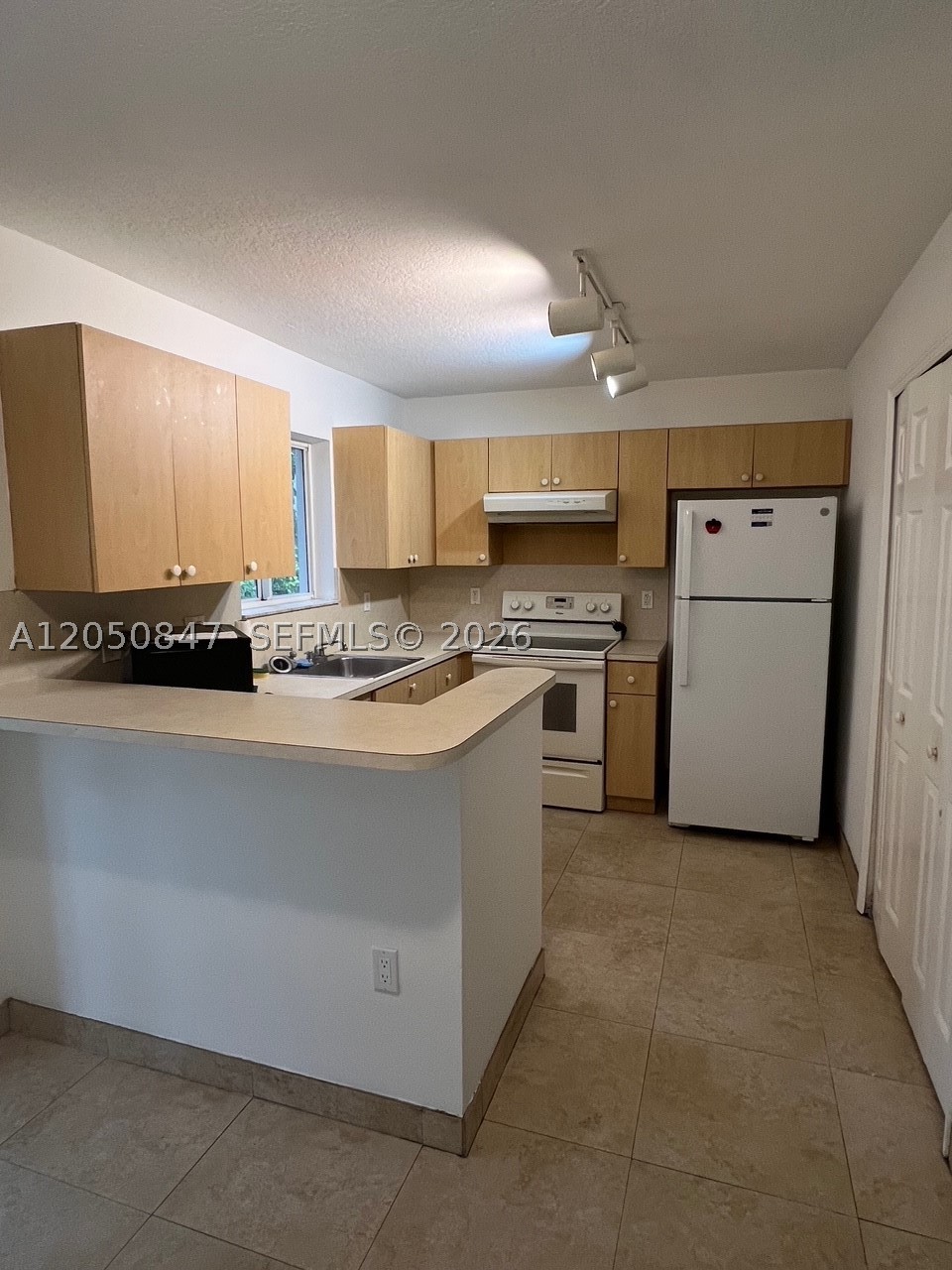 VENETIA GARDENS SOUTH CON - Residential