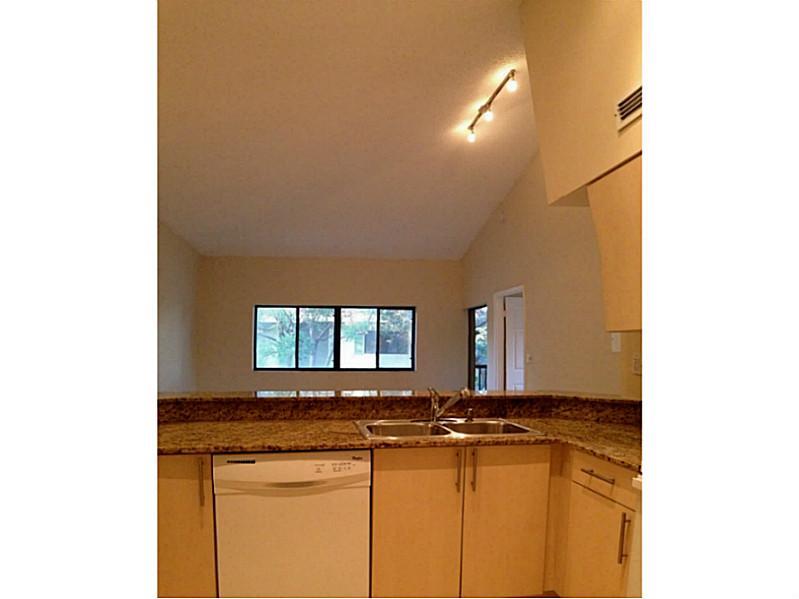 MARINA OAKS CONDO - Residential Lease