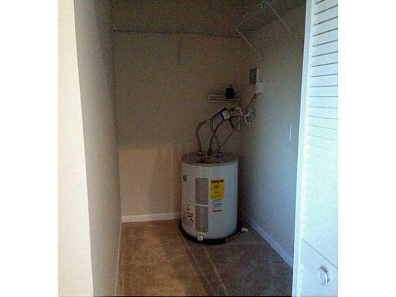 MARINA OAKS CONDO - Residential Lease