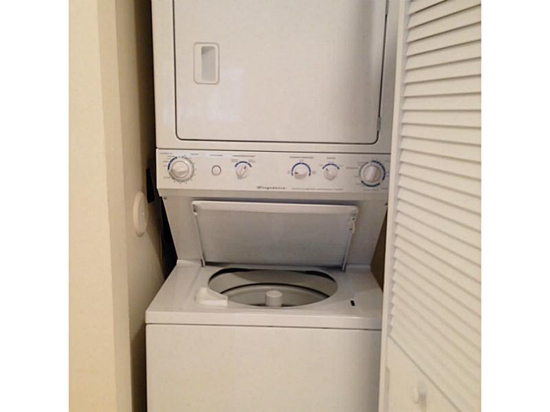 MARINA OAKS CONDO - Residential Lease