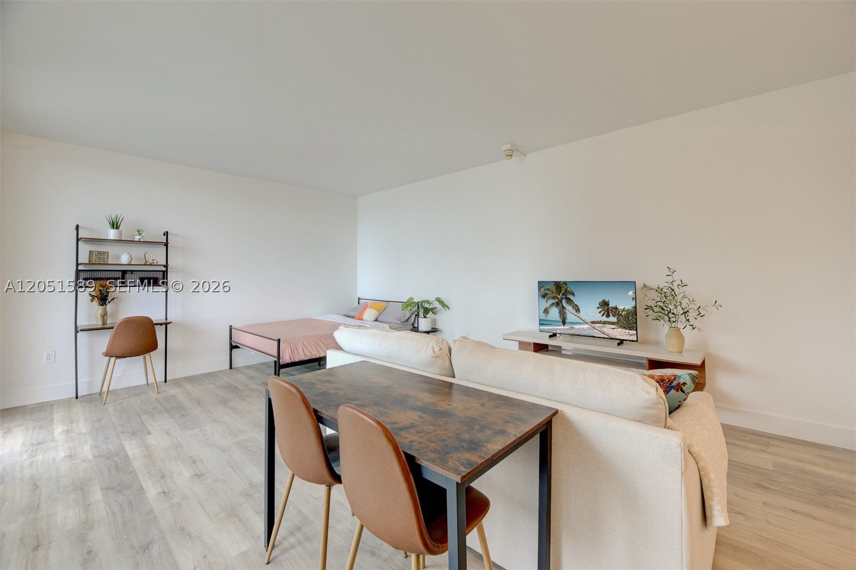 PALM BAY CONDOMINIUM - Residential