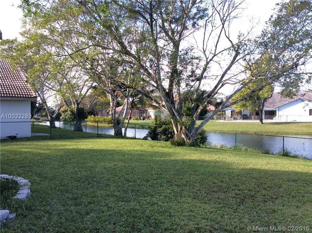 PINE RIDGE - Residential