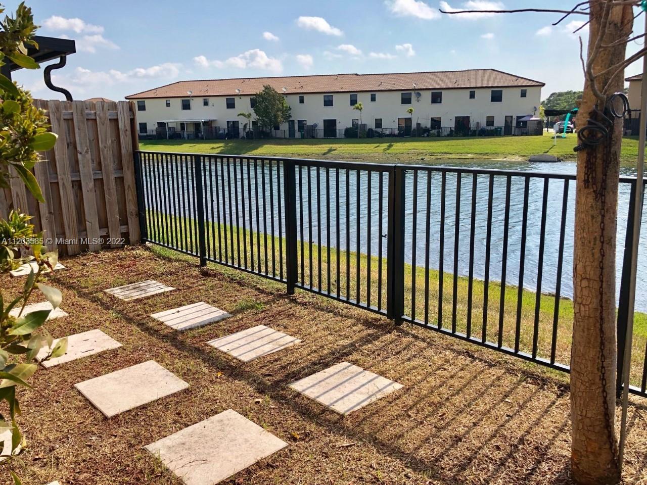 SILVER PALM WEST - Residential Lease