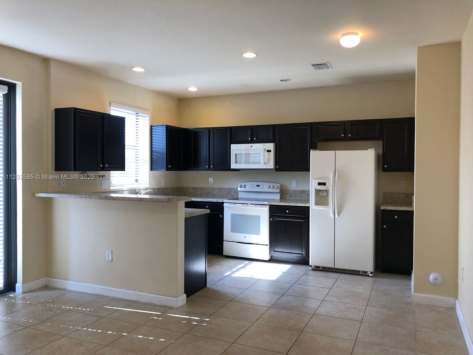 SILVER PALM WEST - Residential Lease