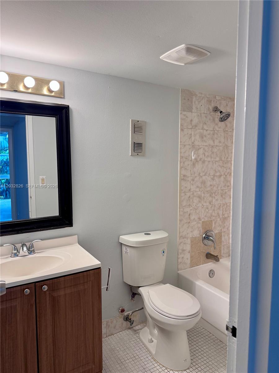 WOODSIDE APTS CONDO - Residential
