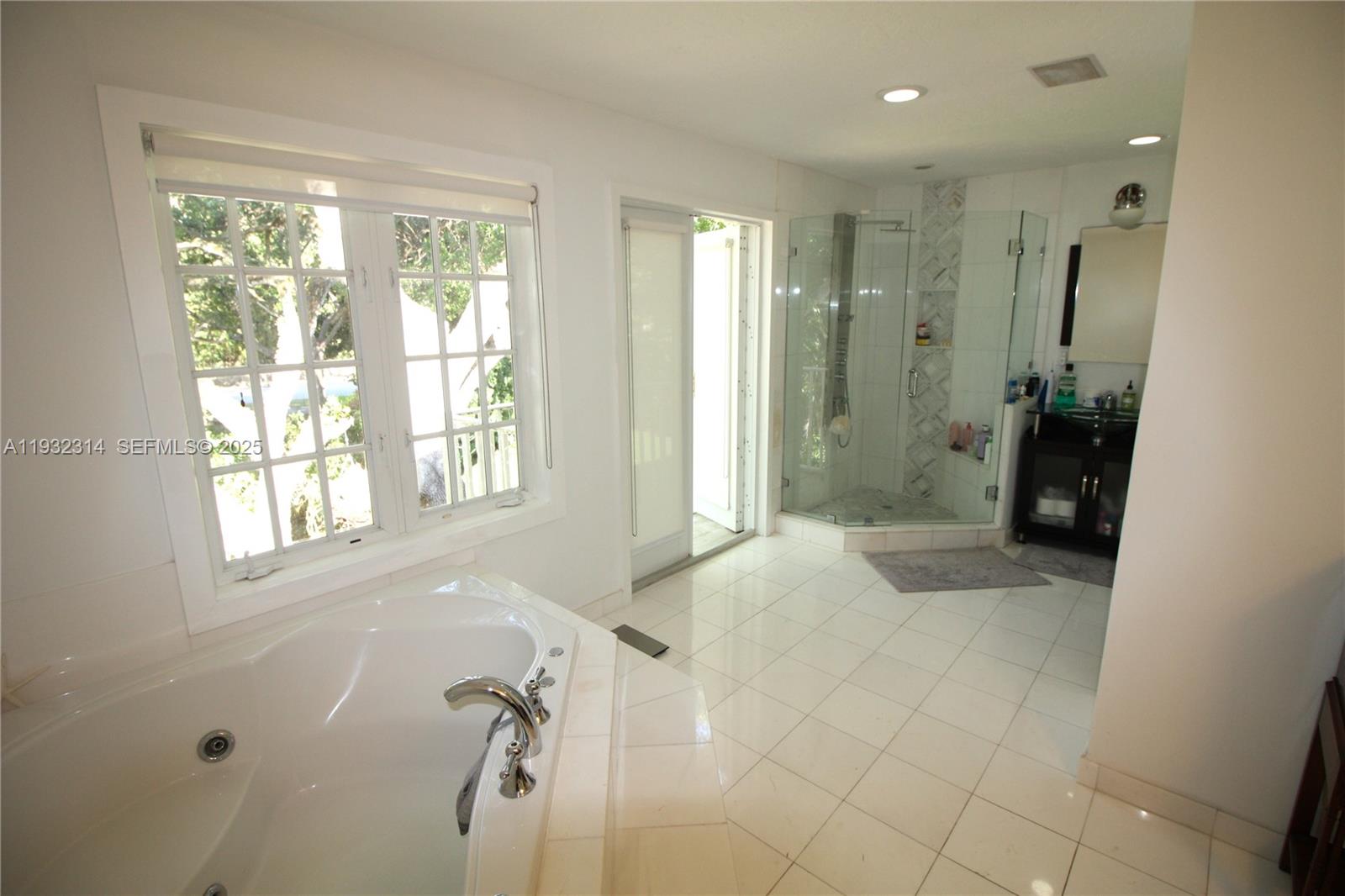 C GABLES RIVIERA SEC 12 - Residential