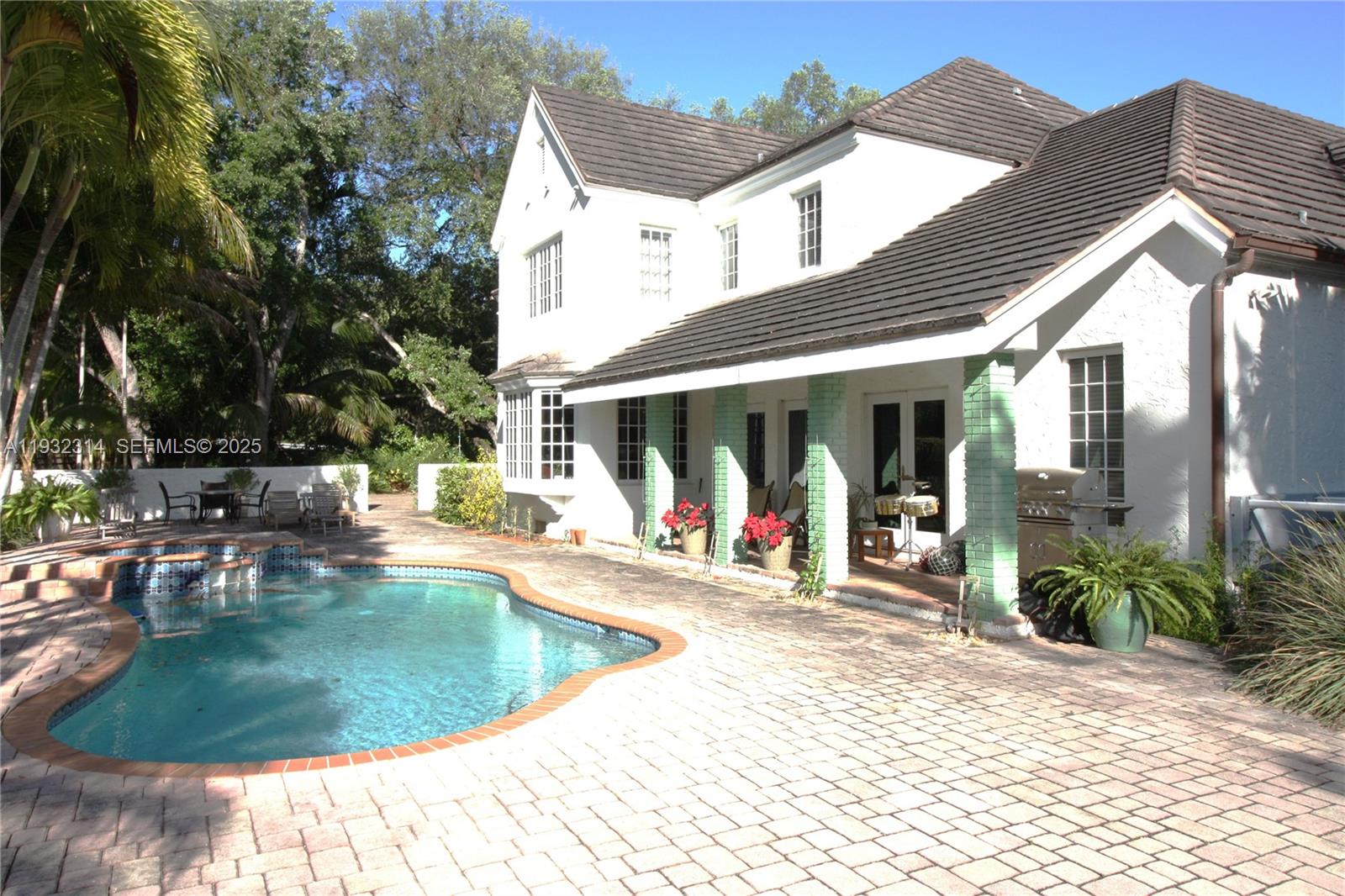 C GABLES RIVIERA SEC 12 - Residential