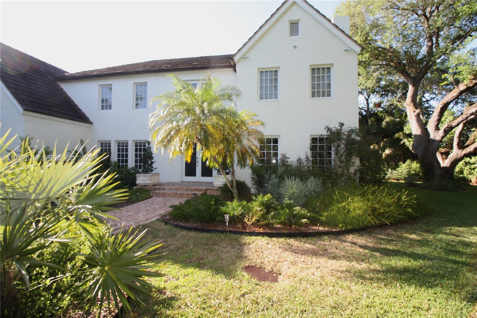 C GABLES RIVIERA SEC 12 - Residential